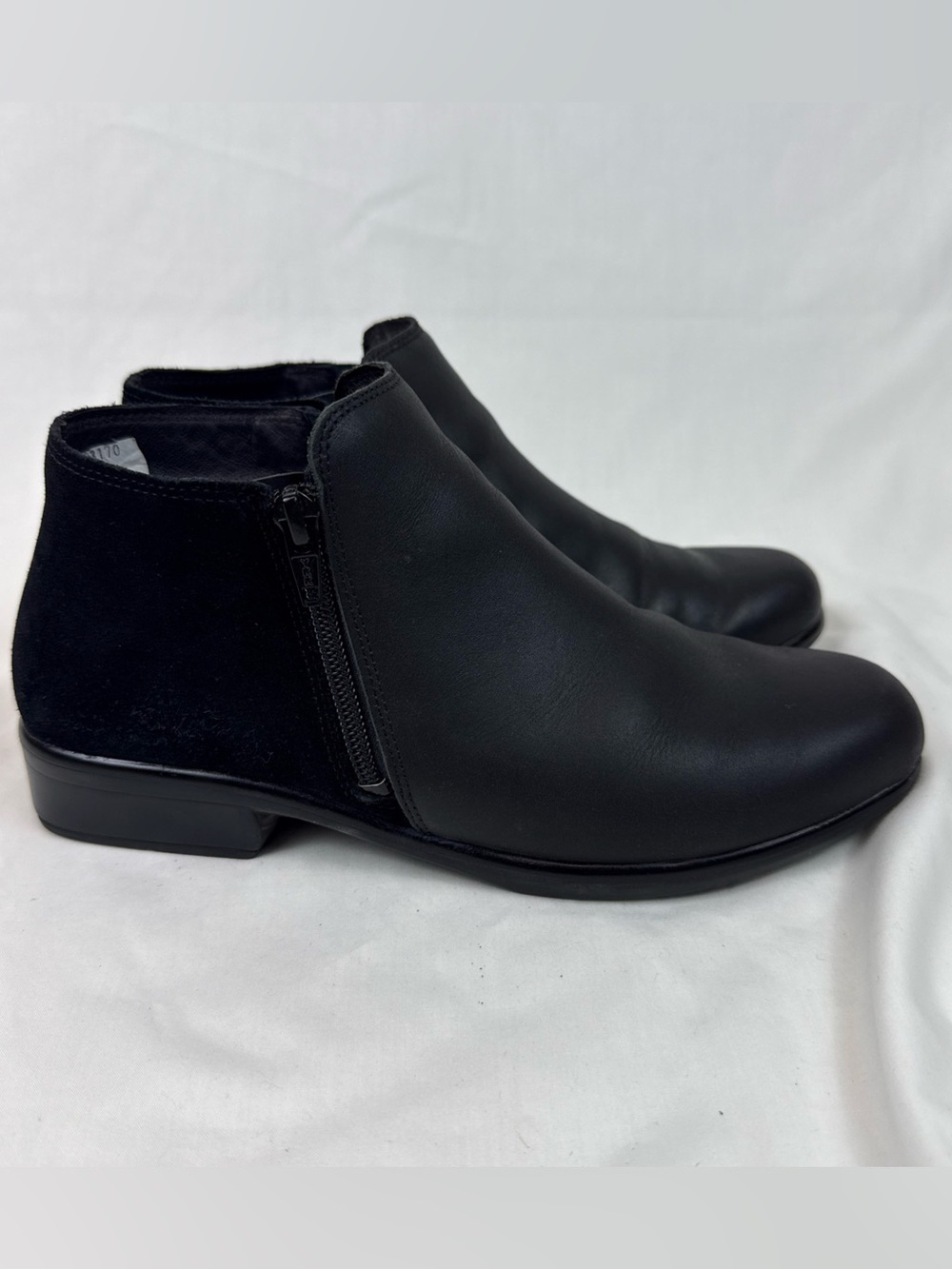 Naot Comfortable Classic Suede Black Women's Leather Ankle Boots